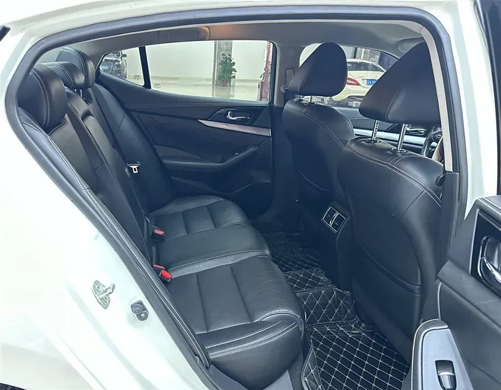2016 Nissan Maxima 2.5L 186HP L4 CVT,autocango,china used car exporter,china ev exporter,chinese used car exporter,chinese used ev exporter