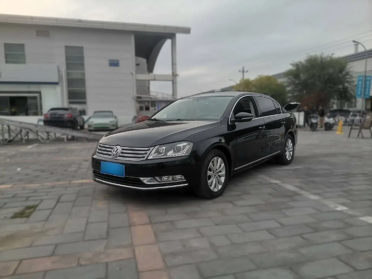 2015 Volkswagen Magotan 2.0T 200HP L4 6DCT