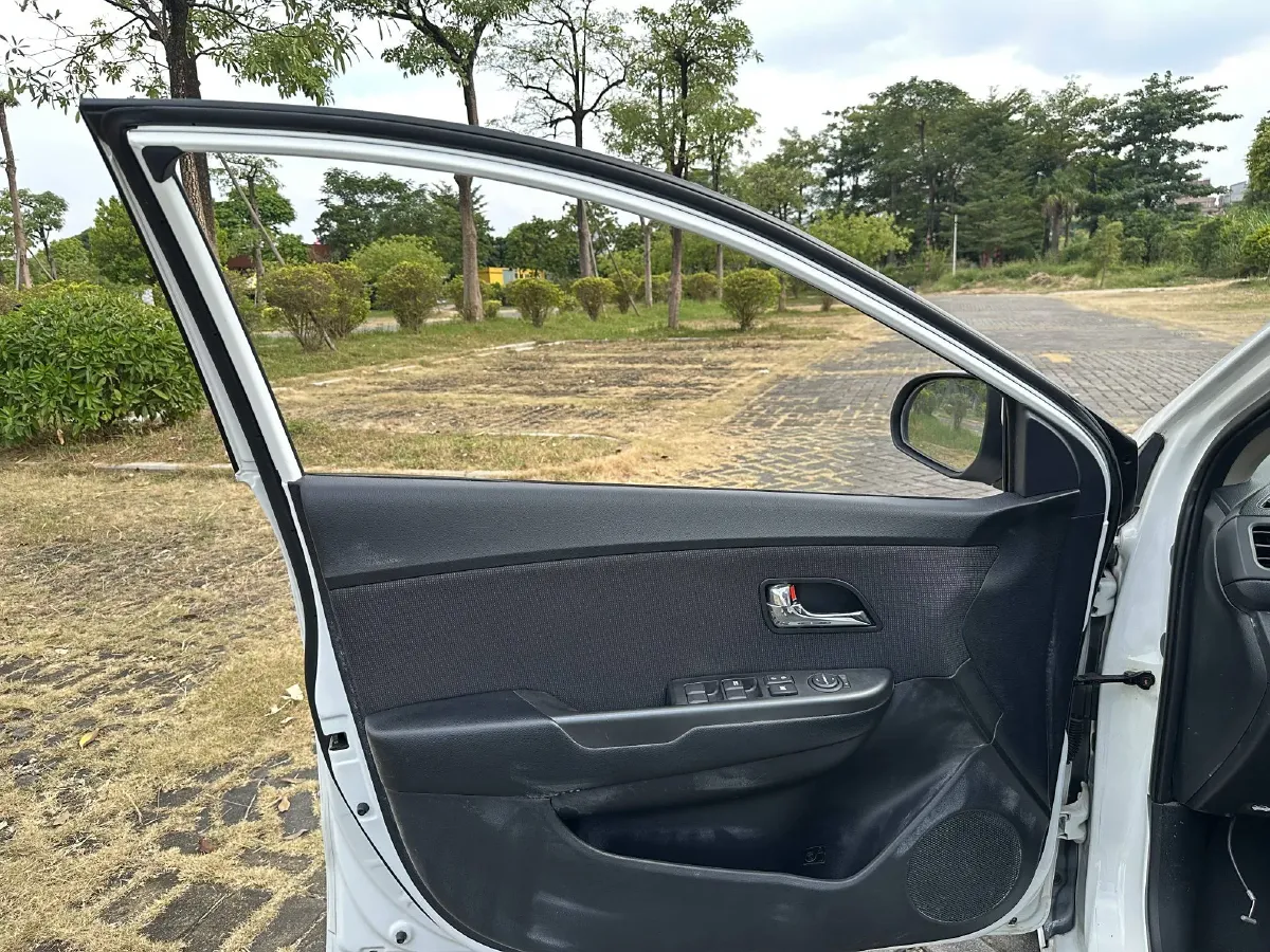 2012 Kia K2 1.4L 107HP L4 4AT,autocango,china used car exporter,china ev exporter,chinese used car exporter,chinese used ev exporter