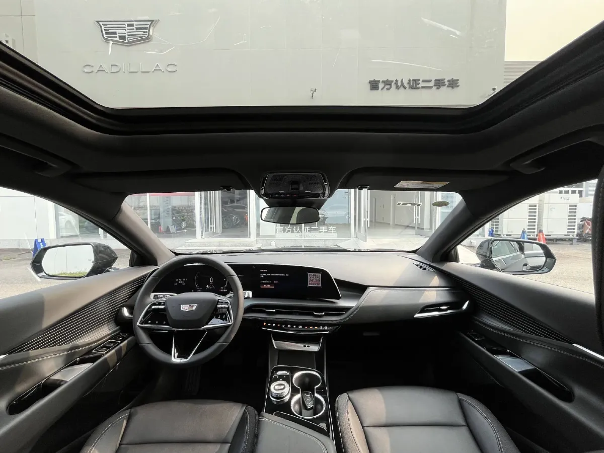 2023 Cadillac GT4 1.5T 211HP L4 9AT,autocango,china used car exporter,china ev exporter,chinese used car exporter,chinese used ev exporter