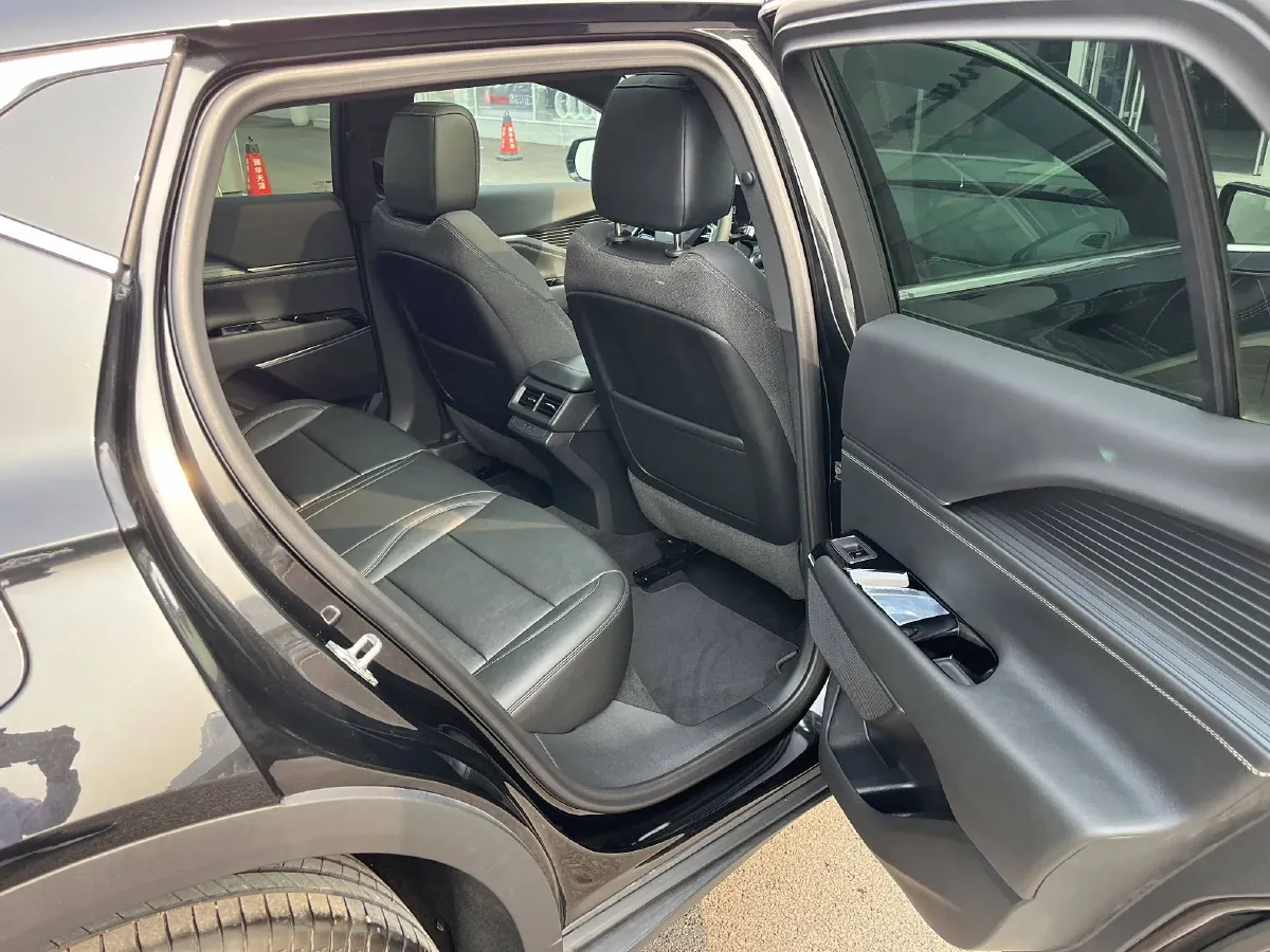 2023 Cadillac GT4 1.5T 211HP L4 9AT,autocango,china used car exporter,china ev exporter,chinese used car exporter,chinese used ev exporter