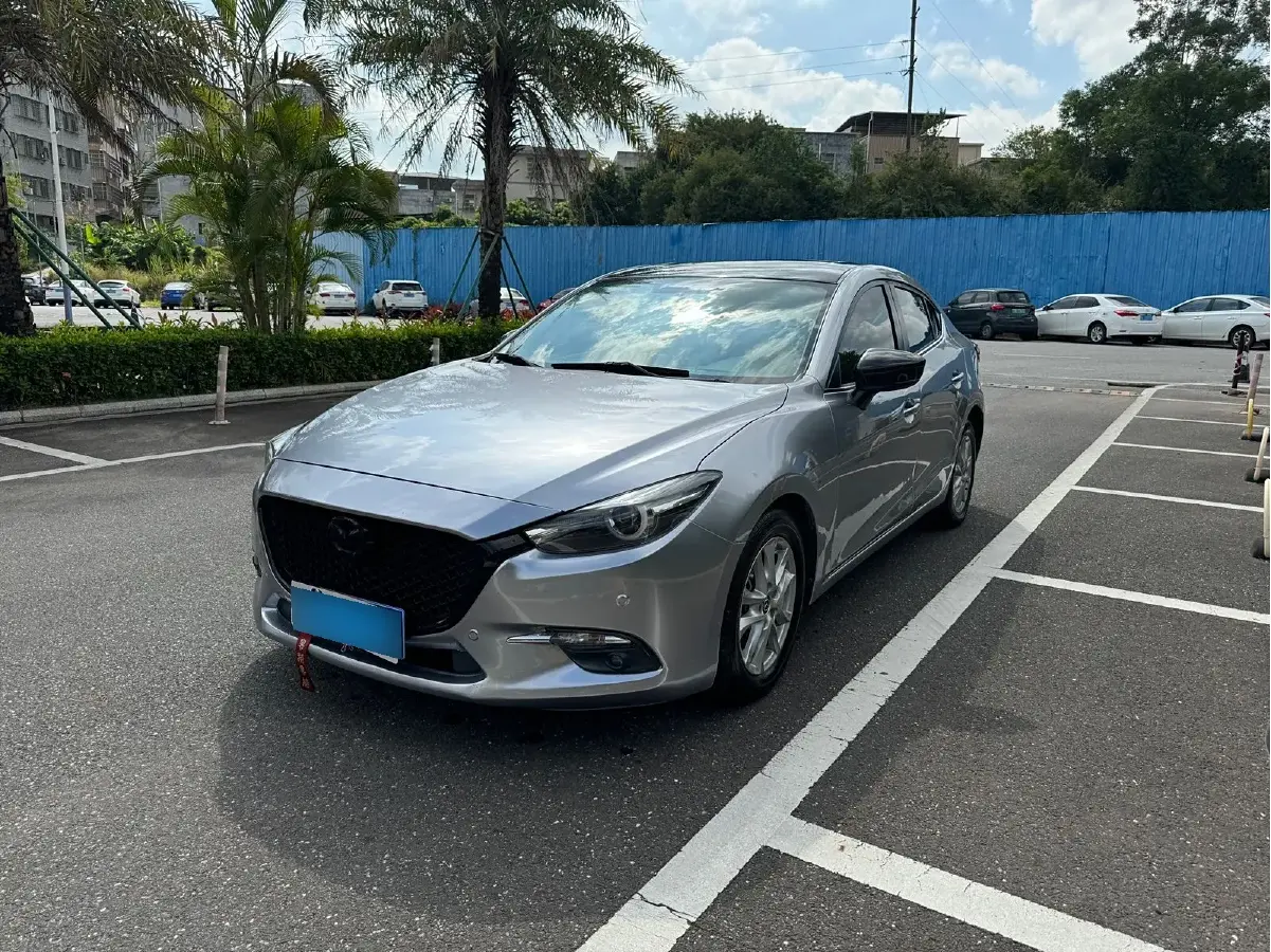 2017 Mazda 3 Axela 1.5L 117HP L4 6AT