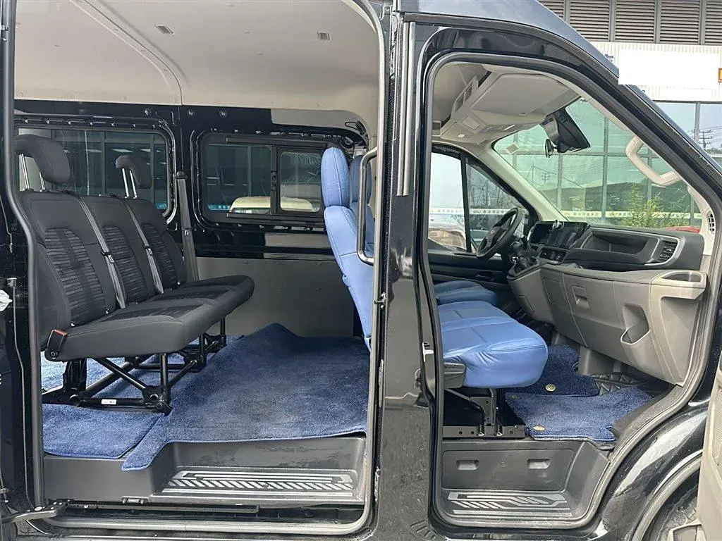 2024 Ford TransitT8 2.0T 154HP L4 6MT,autocango,china used car exporter,china ev exporter,chinese used car exporter,chinese used ev exporter