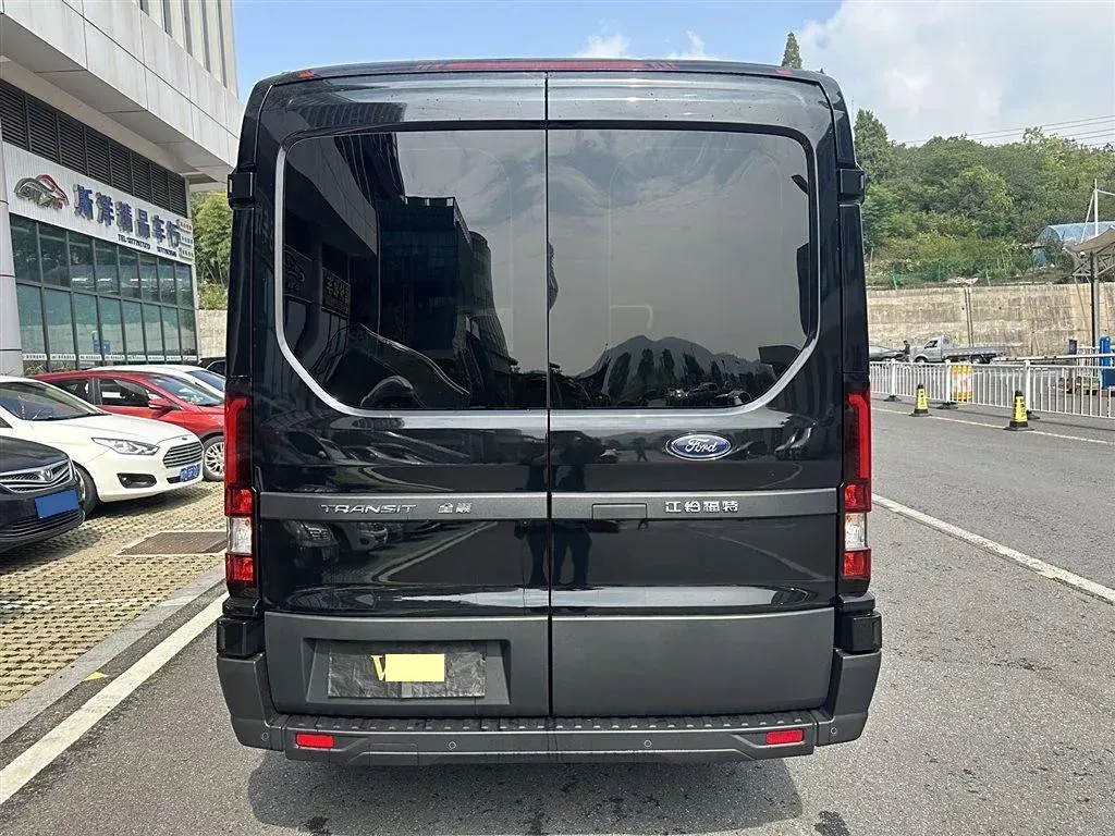 2024 Ford TransitT8 2.0T 154HP L4 6MT,autocango,china used car exporter,china ev exporter,chinese used car exporter,chinese used ev exporter