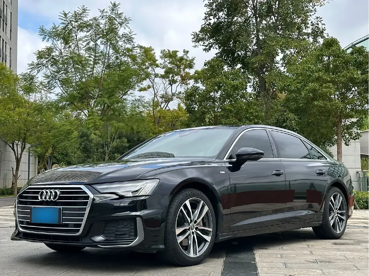 2021 Audi A6L 2.0T 190HP L4 7DCT