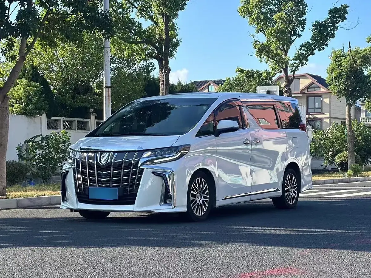 2015 Toyota Alphard 3.5L 275HP V6 6AT