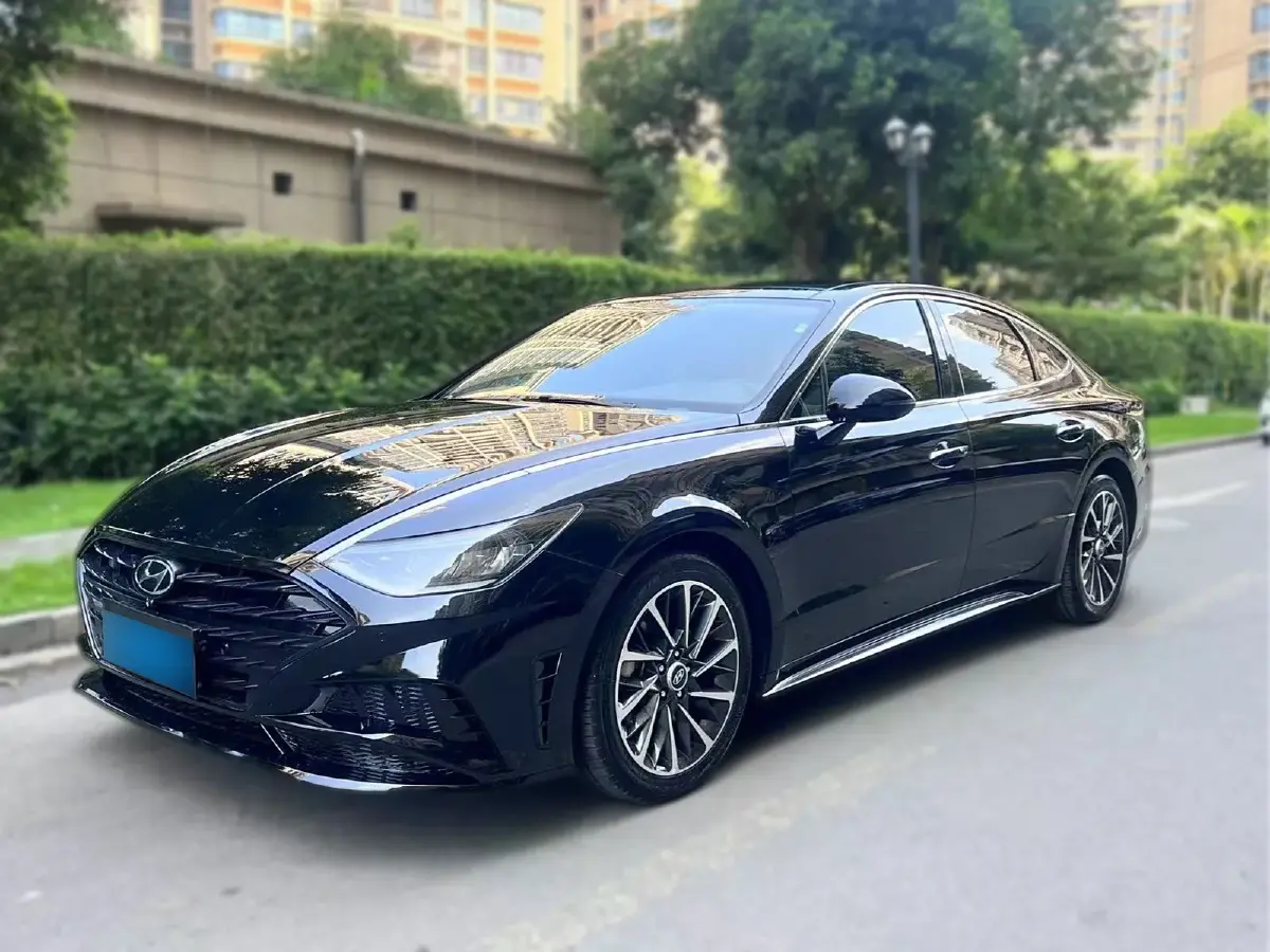2020 Hyundai Sonata 2.0T 240HP L4 8AT