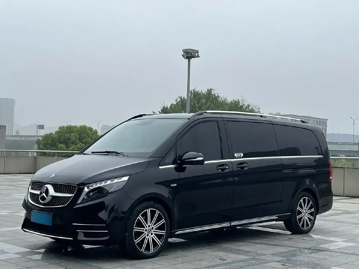 2022 Mercedes-Benz V Class 2.0T 211HP L4 9AT