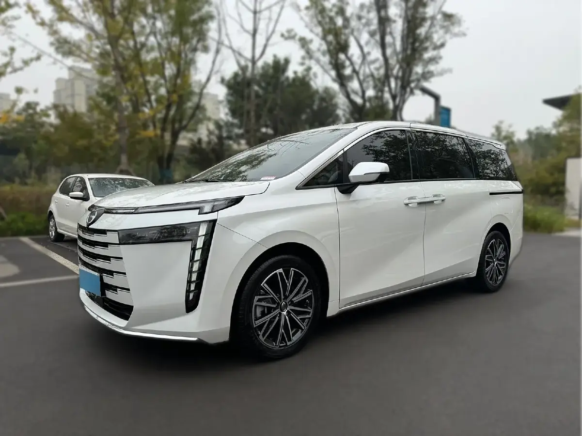 2024 GAC Trumpchi E8 2.0L 140HP L4 2DHT PHEV 25.57KWH