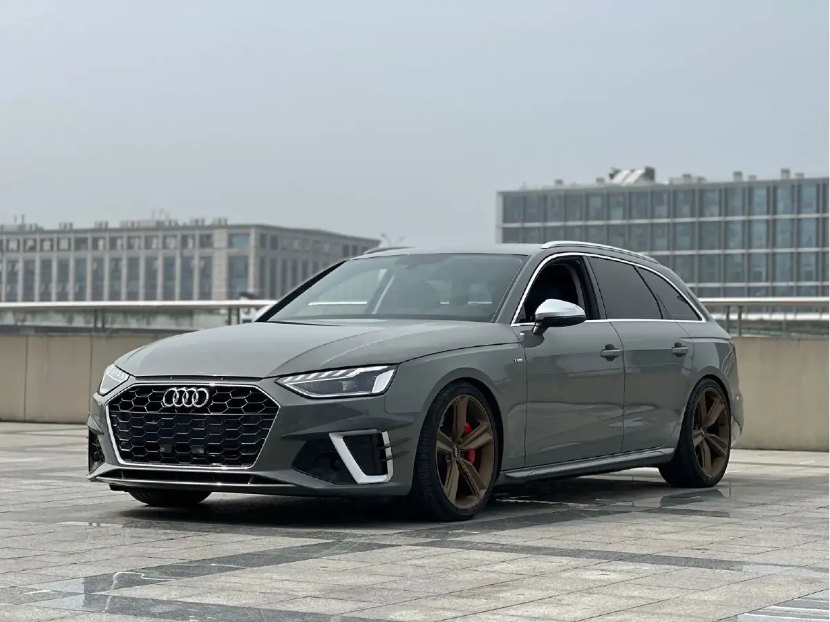 2021 Audi A4 2.0T 204HP L4 7DCT