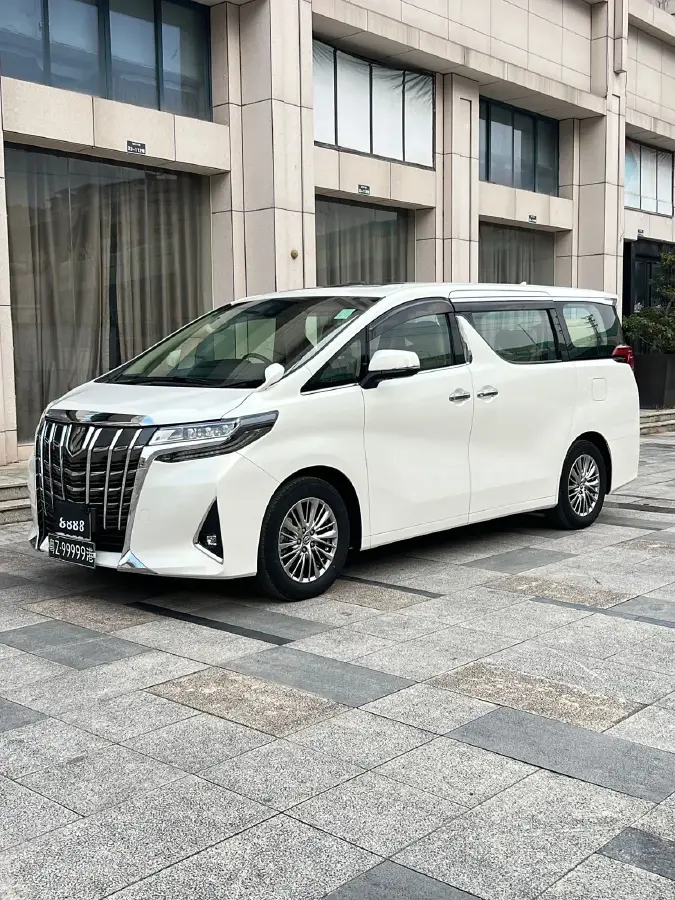 2018 Toyota Alphard 3.5L 301HP V6 8AT