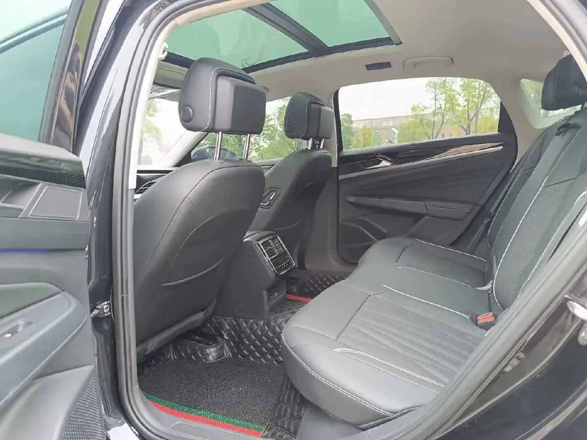 2022 Volkswagen Passat 2.0T 186HP L4 7DCT,autocango,china used car exporter,china ev exporter,chinese used car exporter,chinese used ev exporter