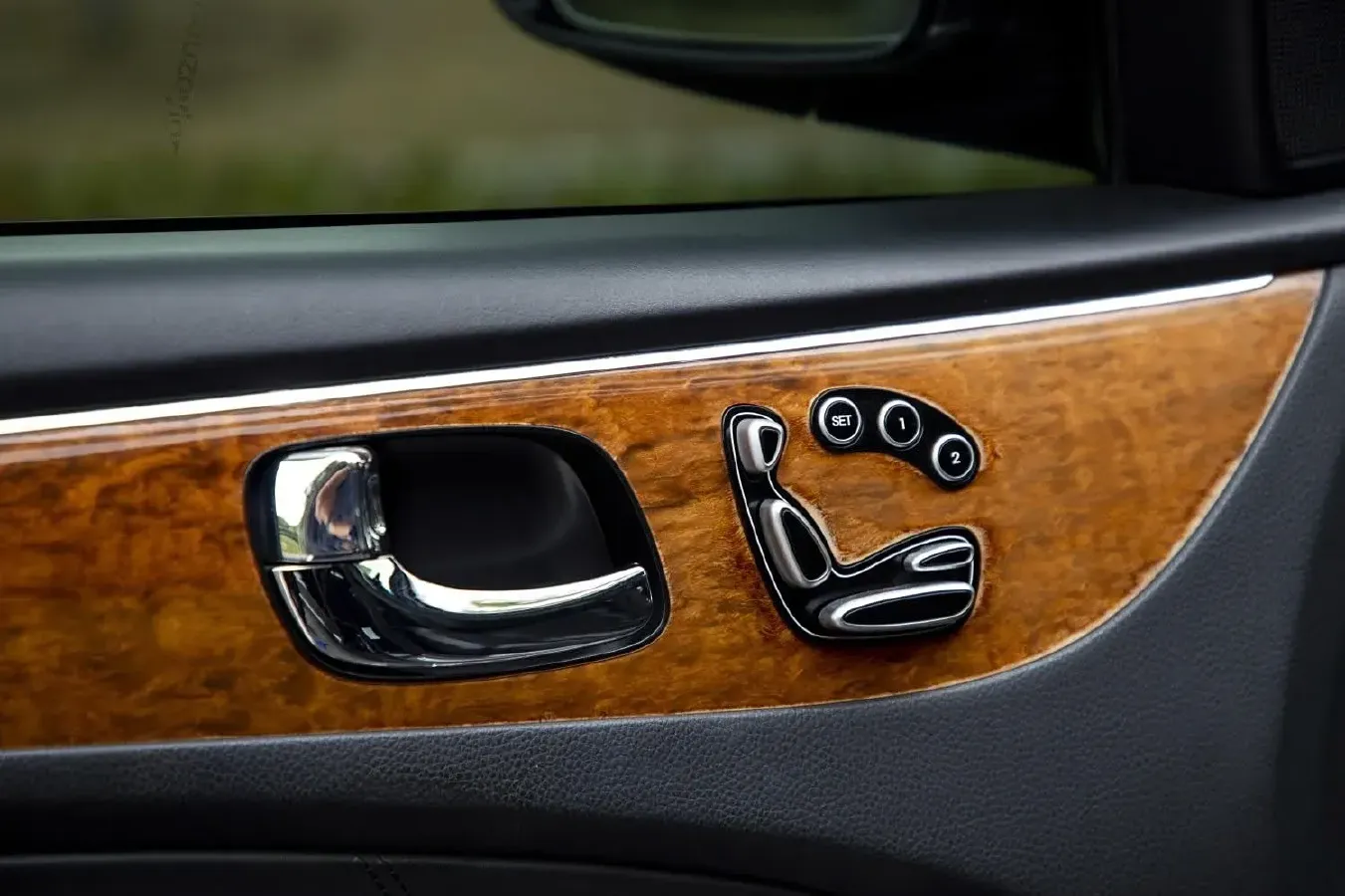 2012 Hyundai Equus 3.8L 335HP V6 8AT,autocango,china used car exporter,china ev exporter,chinese used car exporter,chinese used ev exporter