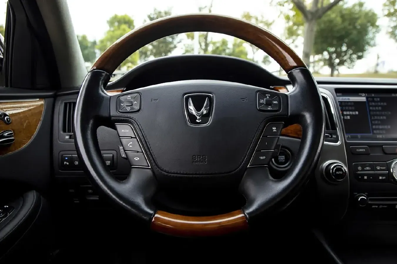 2012 Hyundai Equus 3.8L 335HP V6 8AT,autocango,china used car exporter,china ev exporter,chinese used car exporter,chinese used ev exporter