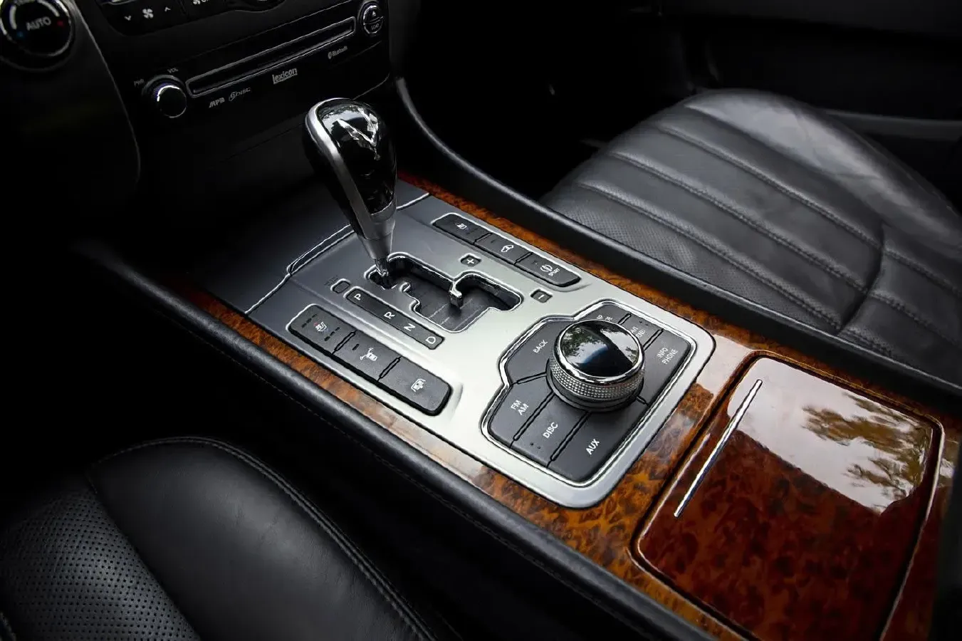 2012 Hyundai Equus 3.8L 335HP V6 8AT,autocango,china used car exporter,china ev exporter,chinese used car exporter,chinese used ev exporter