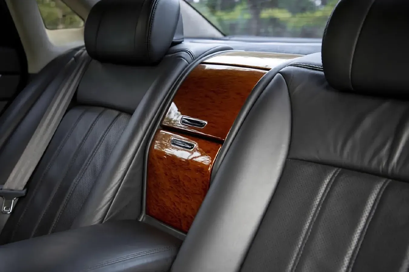 2012 Hyundai Equus 3.8L 335HP V6 8AT,autocango,china used car exporter,china ev exporter,chinese used car exporter,chinese used ev exporter