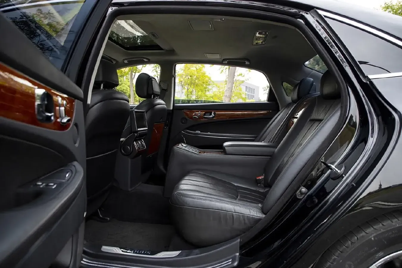 2012 Hyundai Equus 3.8L 335HP V6 8AT,autocango,china used car exporter,china ev exporter,chinese used car exporter,chinese used ev exporter