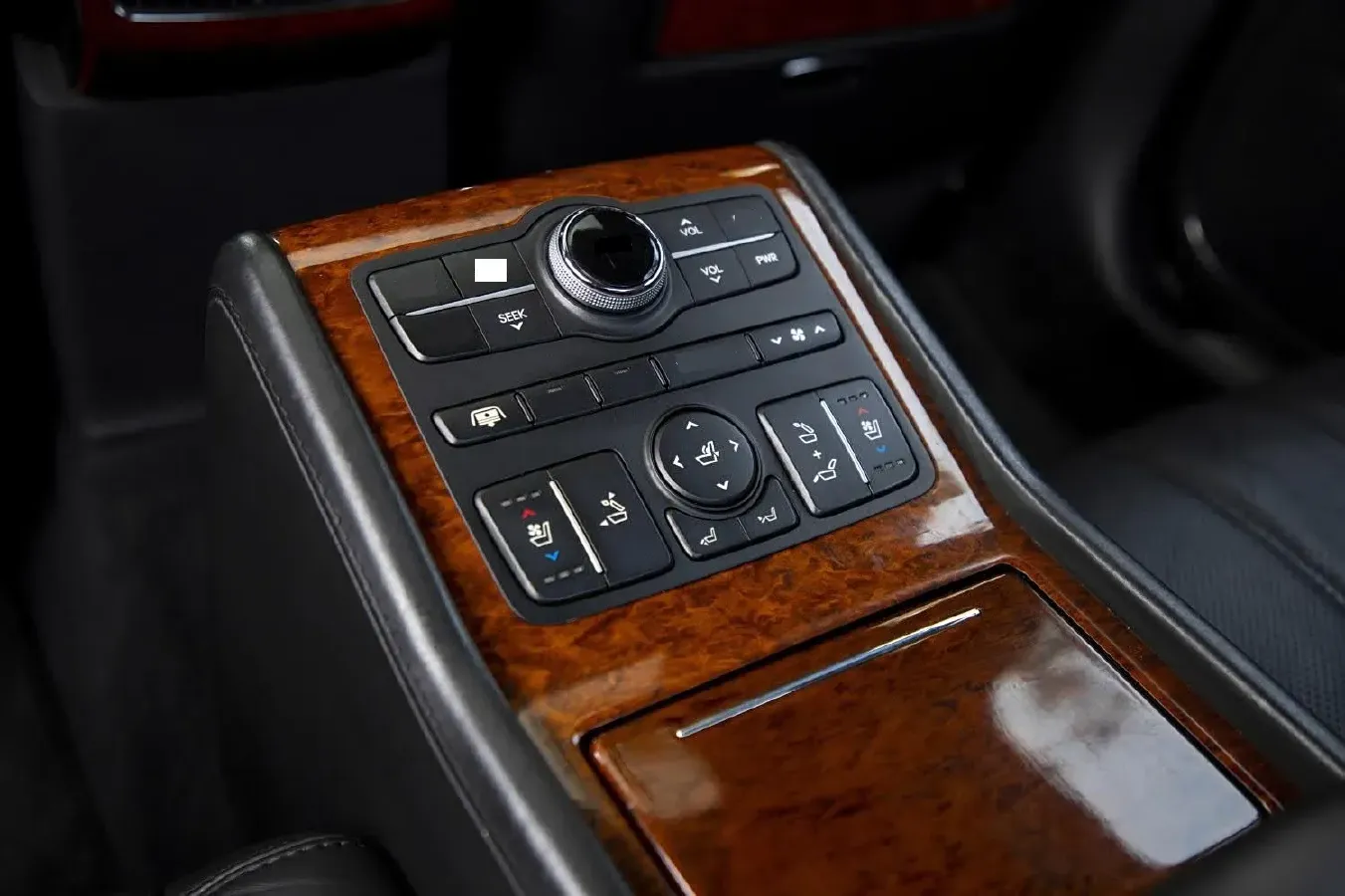 2012 Hyundai Equus 3.8L 335HP V6 8AT,autocango,china used car exporter,china ev exporter,chinese used car exporter,chinese used ev exporter