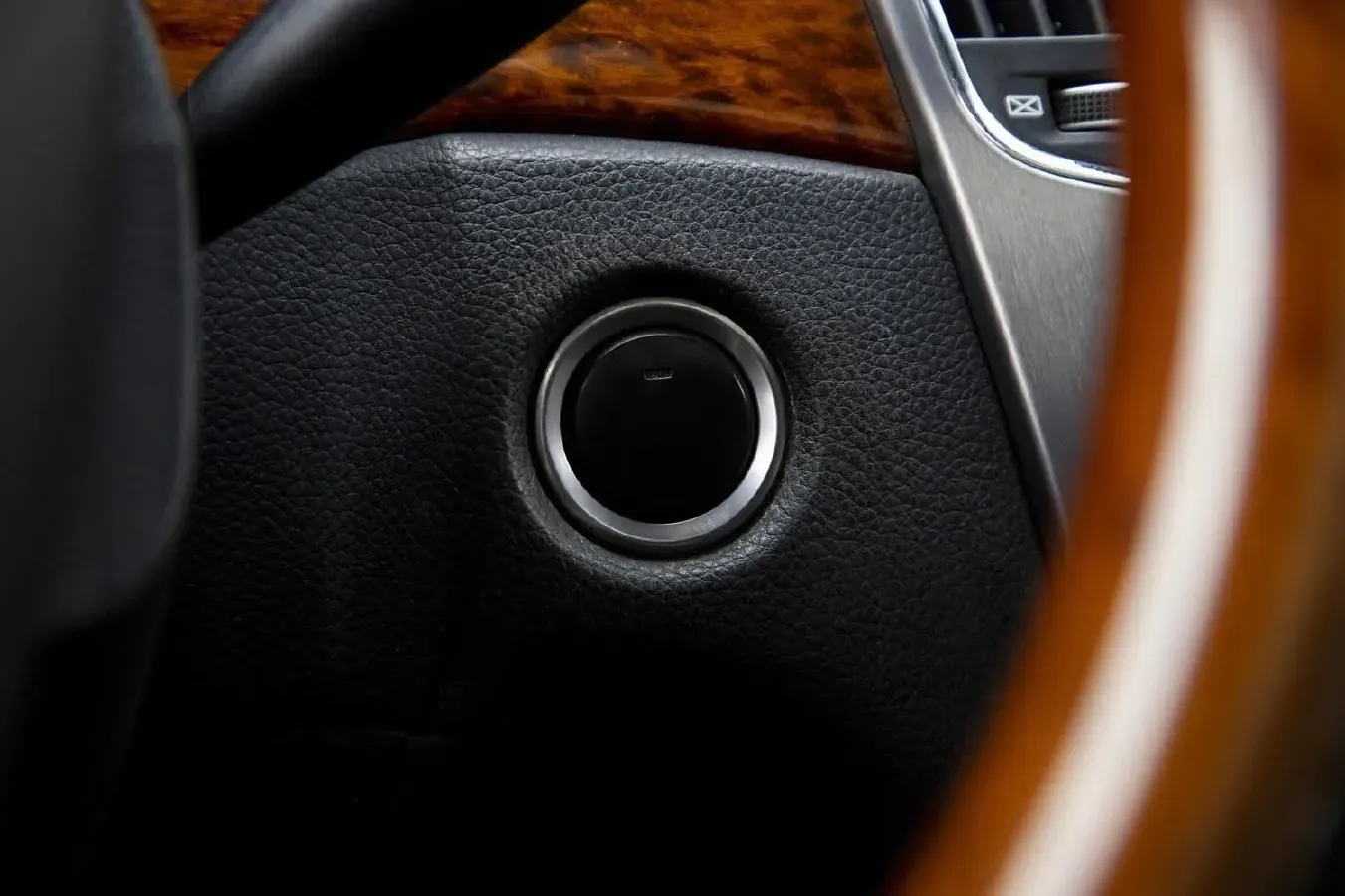 2012 Hyundai Equus 3.8L 335HP V6 8AT,autocango,china used car exporter,china ev exporter,chinese used car exporter,chinese used ev exporter