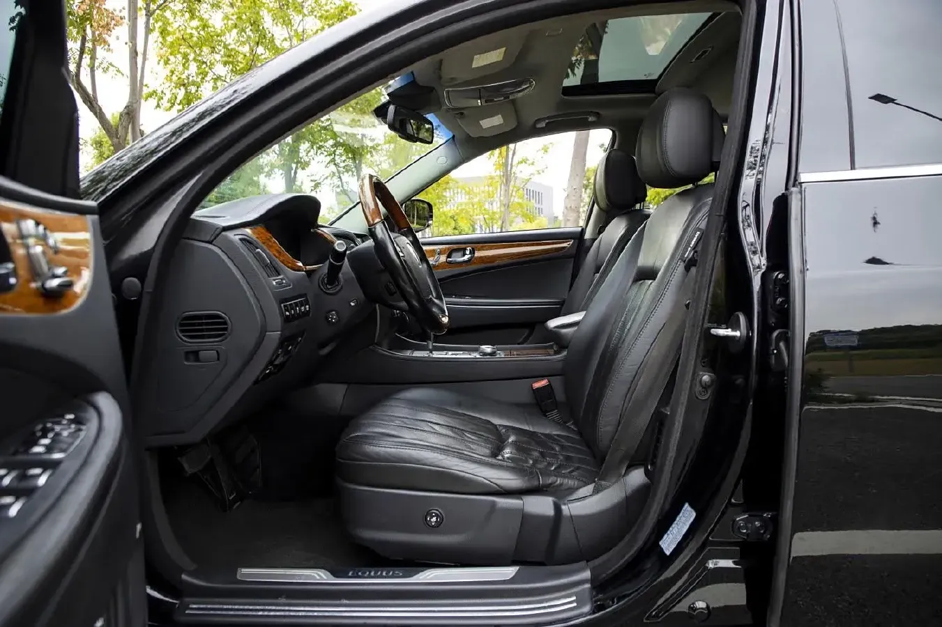 2012 Hyundai Equus 3.8L 335HP V6 8AT,autocango,china used car exporter,china ev exporter,chinese used car exporter,chinese used ev exporter