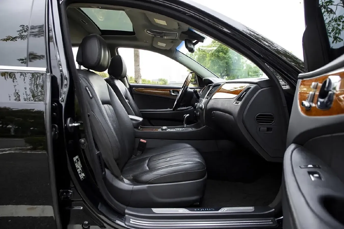 2012 Hyundai Equus 3.8L 335HP V6 8AT,autocango,china used car exporter,china ev exporter,chinese used car exporter,chinese used ev exporter