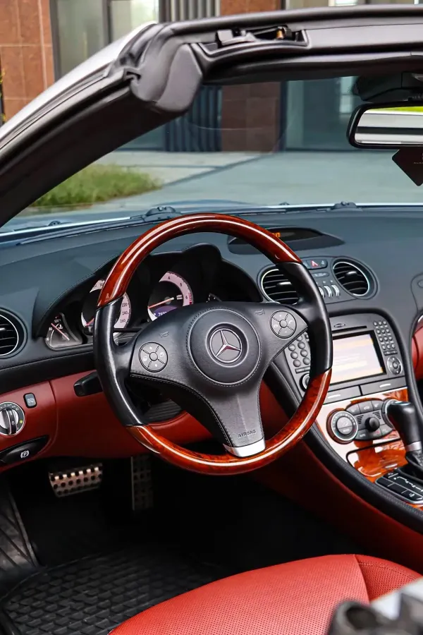 2011 Mercedes-Benz SL Class 5.5L 388HP V8 7AT,autocango,china used car exporter,china ev exporter,chinese used car exporter,chinese used ev exporter