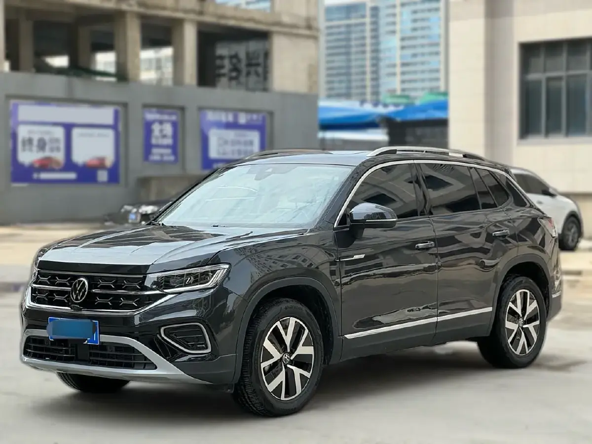 2023 Volkswagen Tayron 2.0T 186HP L4 7DCT