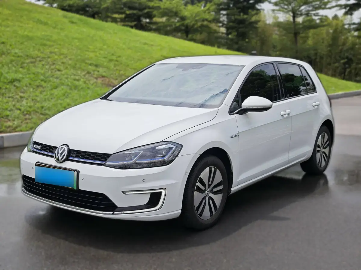 2018 Volkswagen Golf BEV 35.8KWH