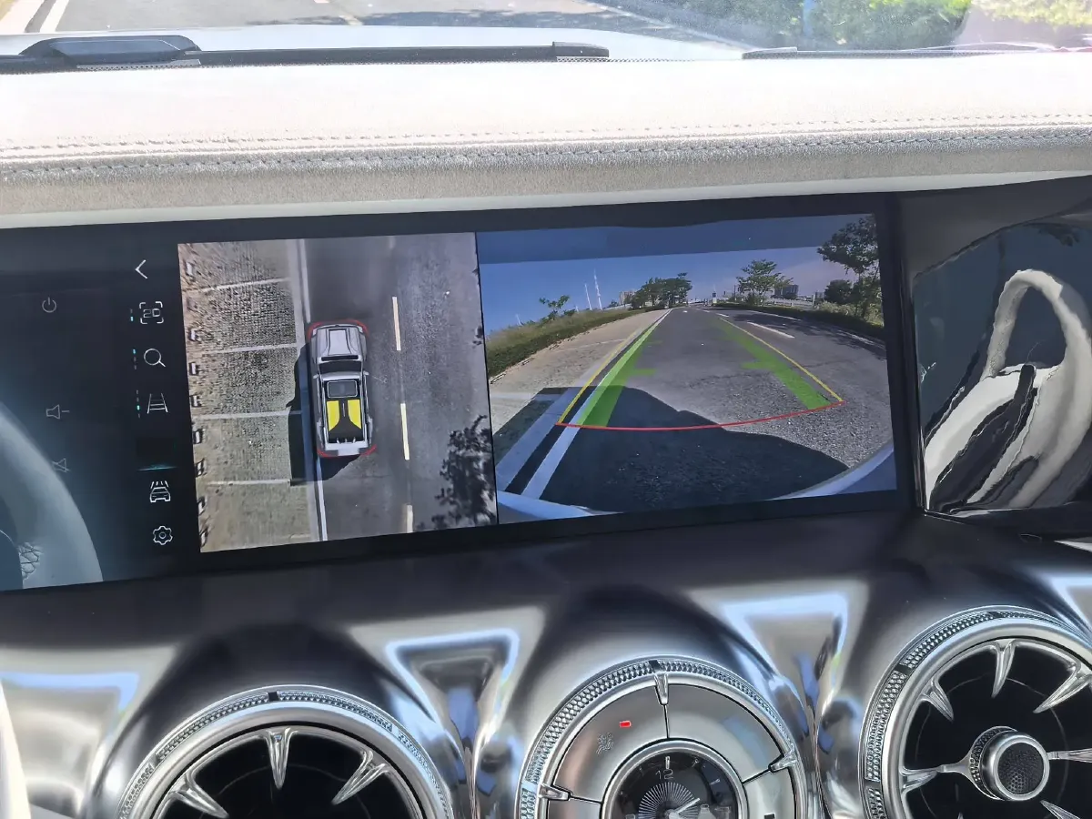 2021 Cyberspace 300 2.0T 227HP L4 8AT,autocango,china used car exporter,china ev exporter,chinese used car exporter,chinese used ev exporter