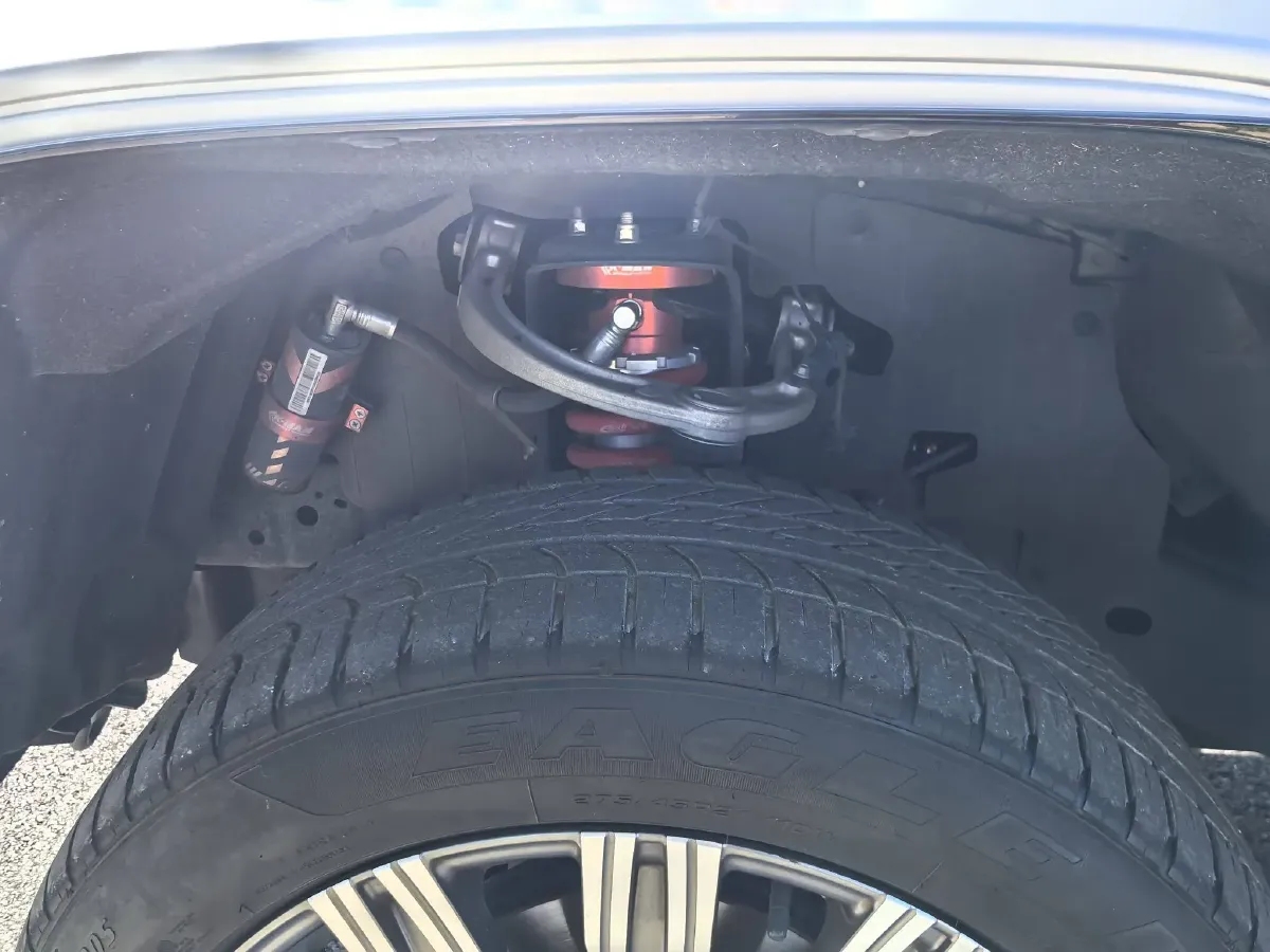 2021 Cyberspace 300 2.0T 227HP L4 8AT,autocango,china used car exporter,china ev exporter,chinese used car exporter,chinese used ev exporter