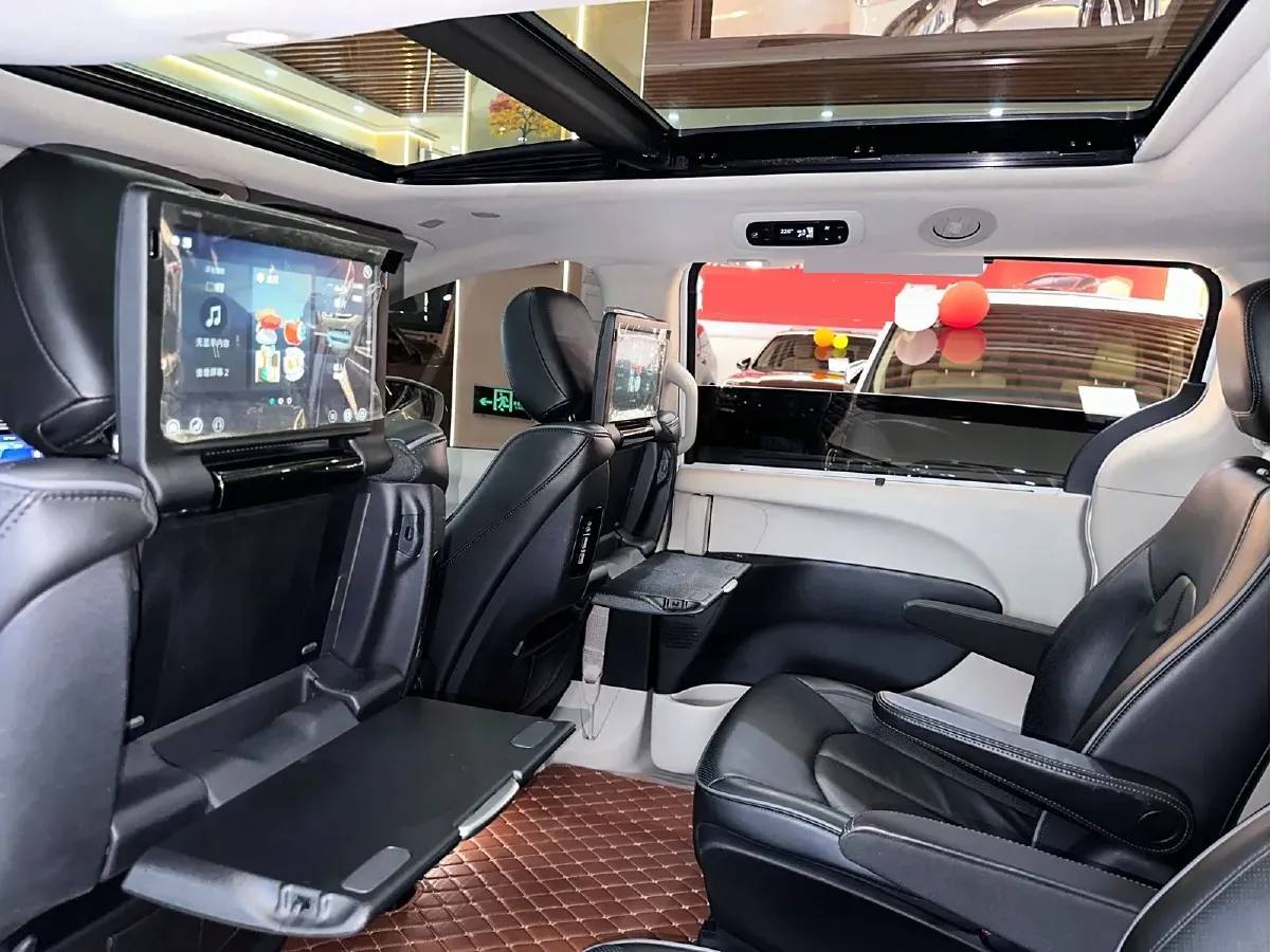 2017 Chrysler Pacifica 3.6L 279HP V6 9AT,autocango,china used car exporter,china ev exporter,chinese used car exporter,chinese used ev exporter