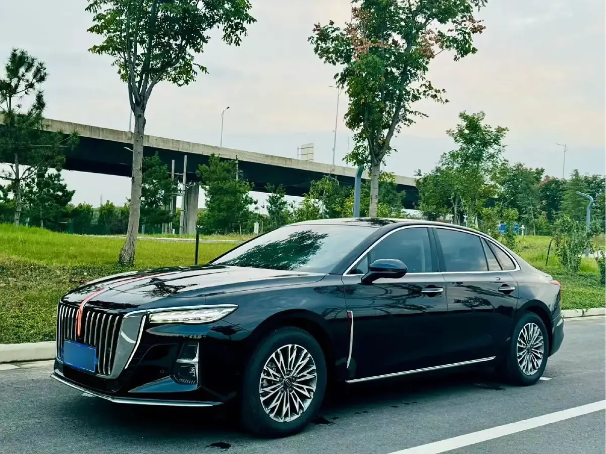 2024 HongQi H5 2.0T 224HP L4 8AT