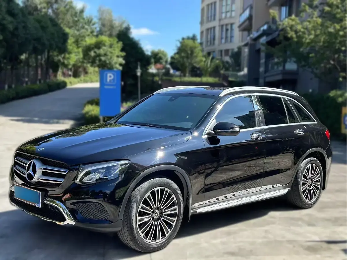 2018 Mercedes-Benz GLC Class 2.0T 184HP L4 9AT