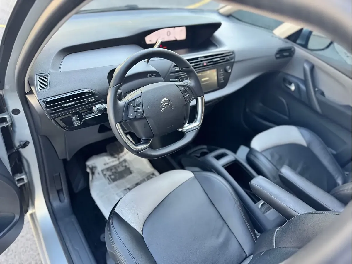 2015 Citroen C4 Picasso 1.6T 165HP L4 6AT,autocango,china used car exporter,china ev exporter,chinese used car exporter,chinese used ev exporter