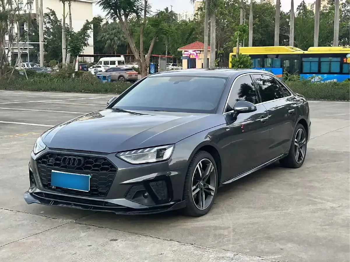 2020 Audi A4L 2.0T 190HP L4 7DCT