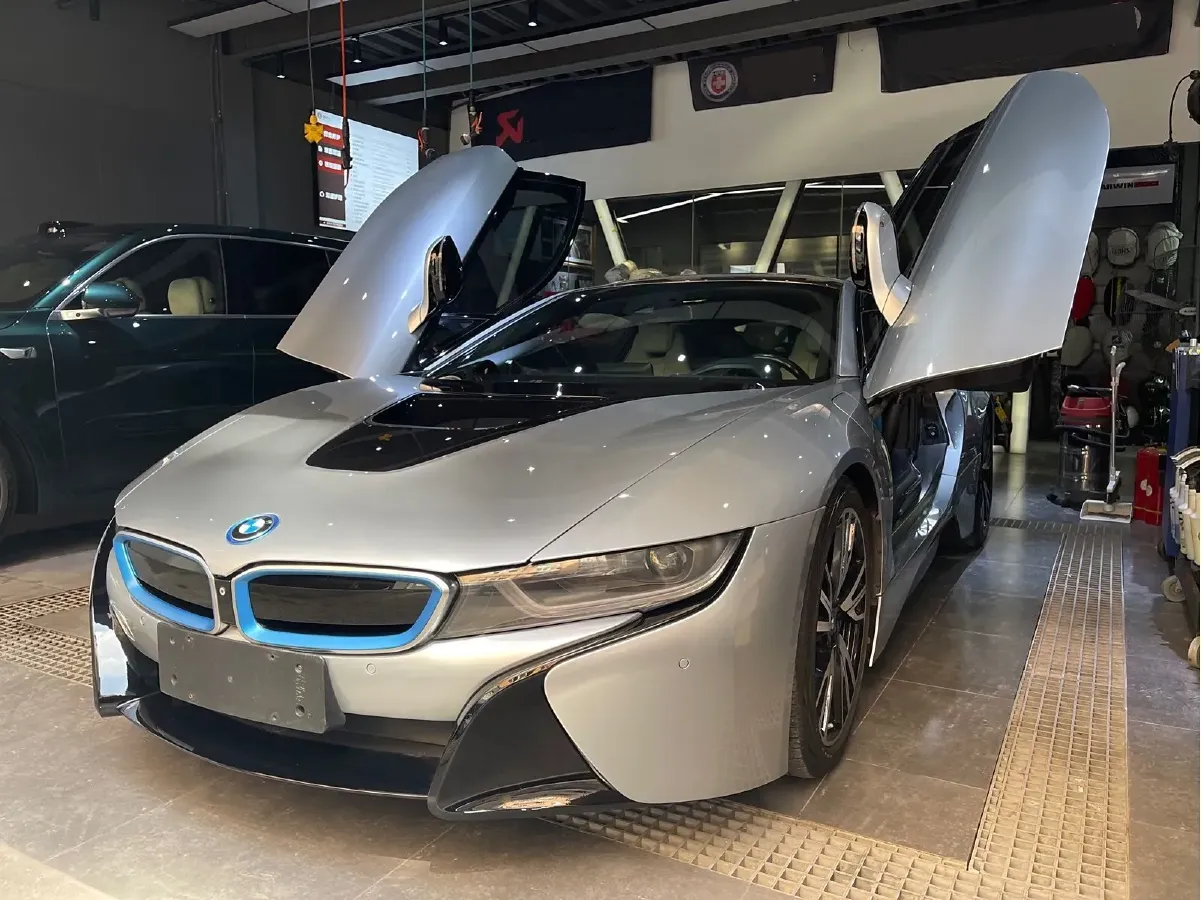 2014 BMW i8 1.5T 231HP L3 6AT PHEV 7.1KWH,autocango,china used car exporter,china ev exporter,chinese used car exporter,chinese used ev exporter