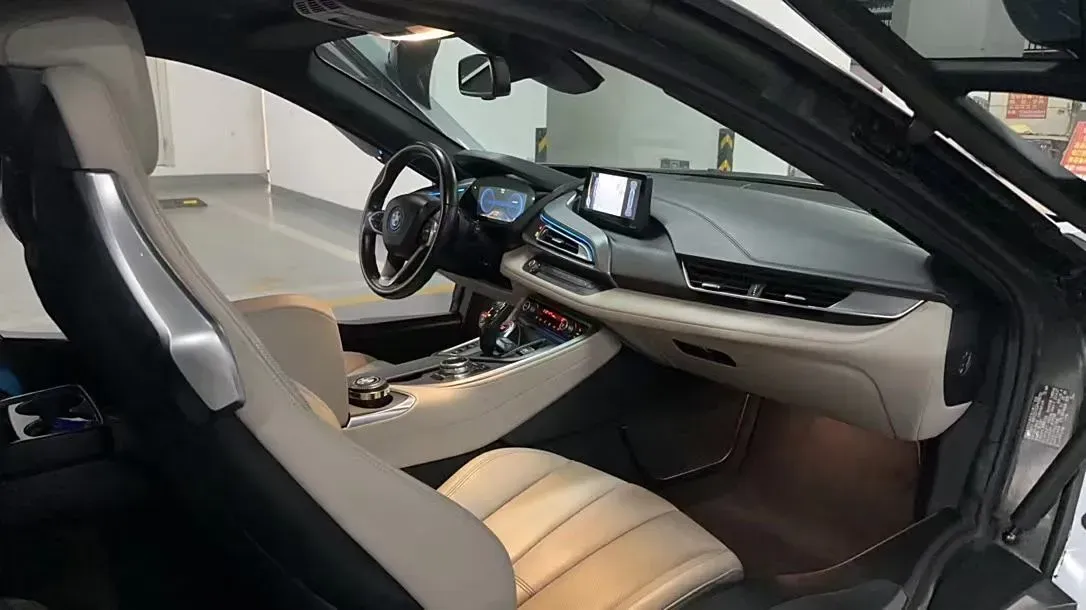 2014 BMW i8 1.5T 231HP L3 6AT PHEV 7.1KWH,autocango,china used car exporter,china ev exporter,chinese used car exporter,chinese used ev exporter