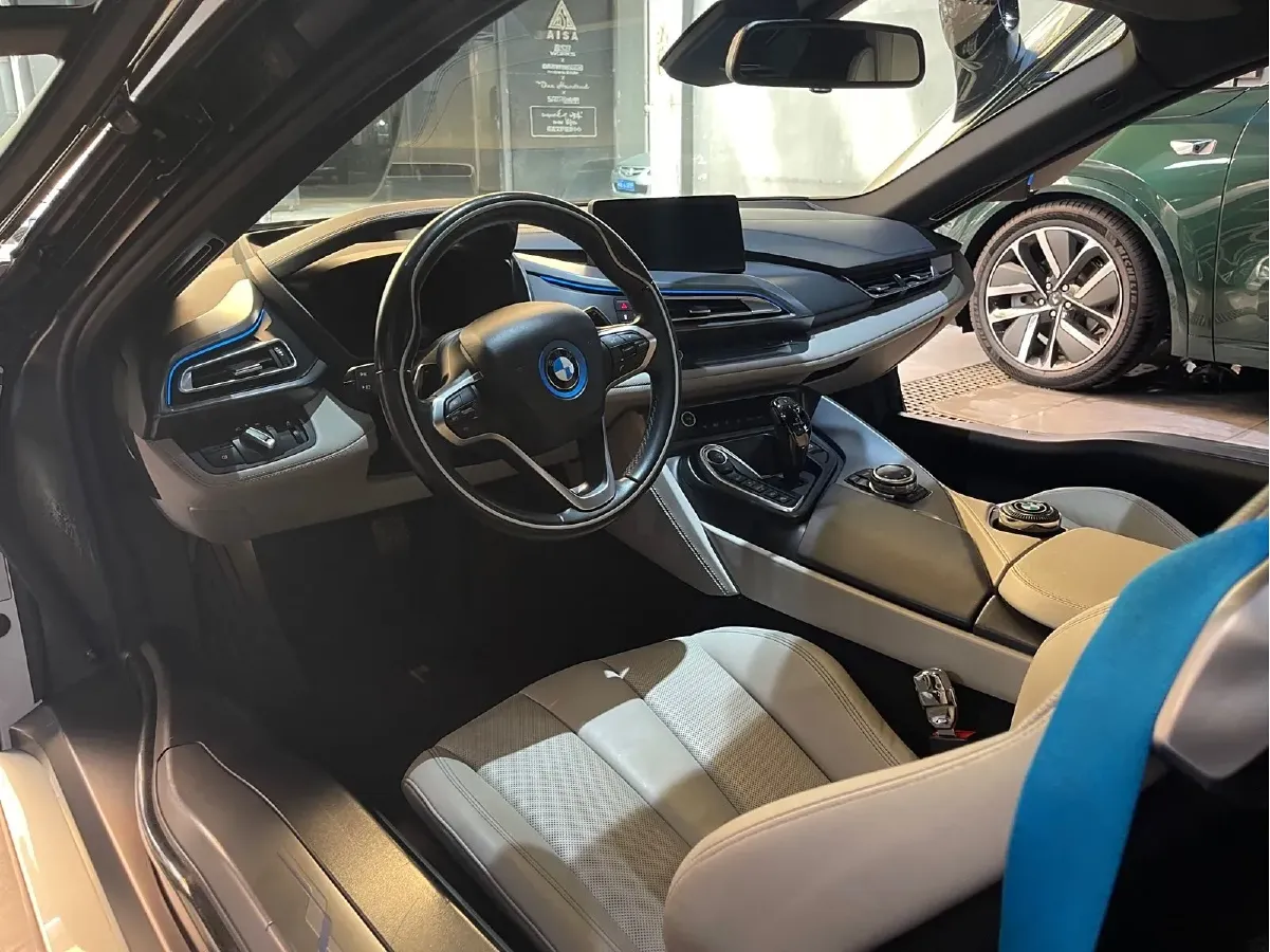 2014 BMW i8 1.5T 231HP L3 6AT PHEV 7.1KWH,autocango,china used car exporter,china ev exporter,chinese used car exporter,chinese used ev exporter