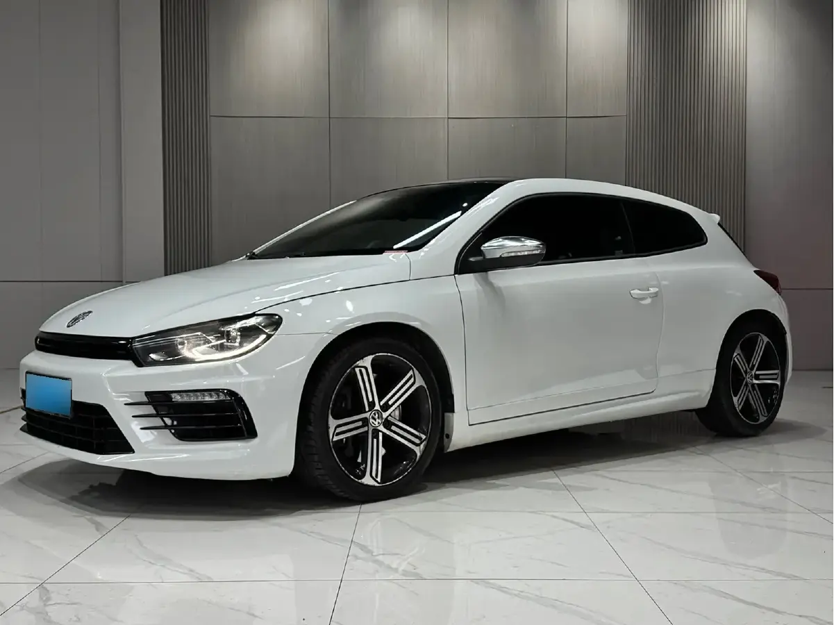 2015 Volkswagen Scirocco 2.0T 256HP L4 6DCT