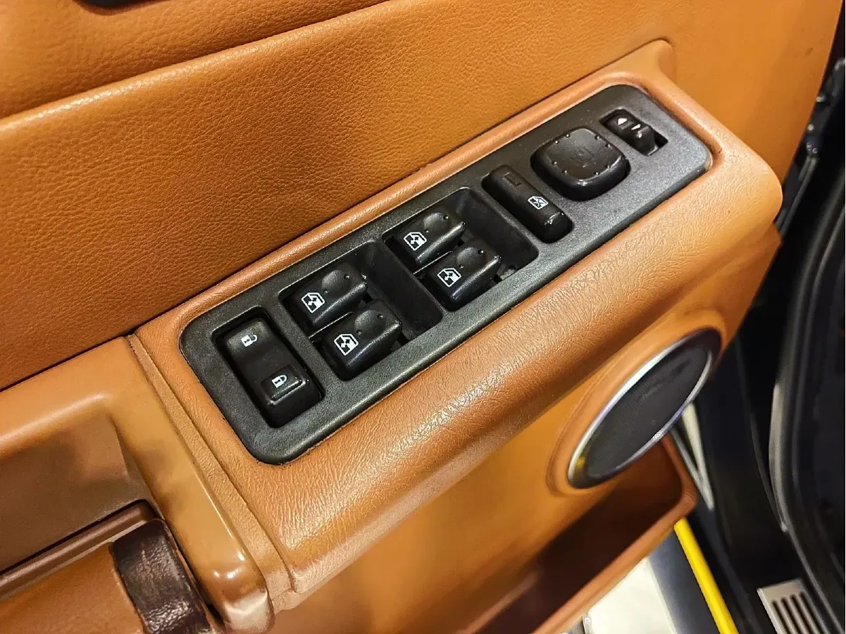 2004 Hummer H2 6.0L 398HP V8 4AT,autocango,china used car exporter,china ev exporter,chinese used car exporter,chinese used ev exporter