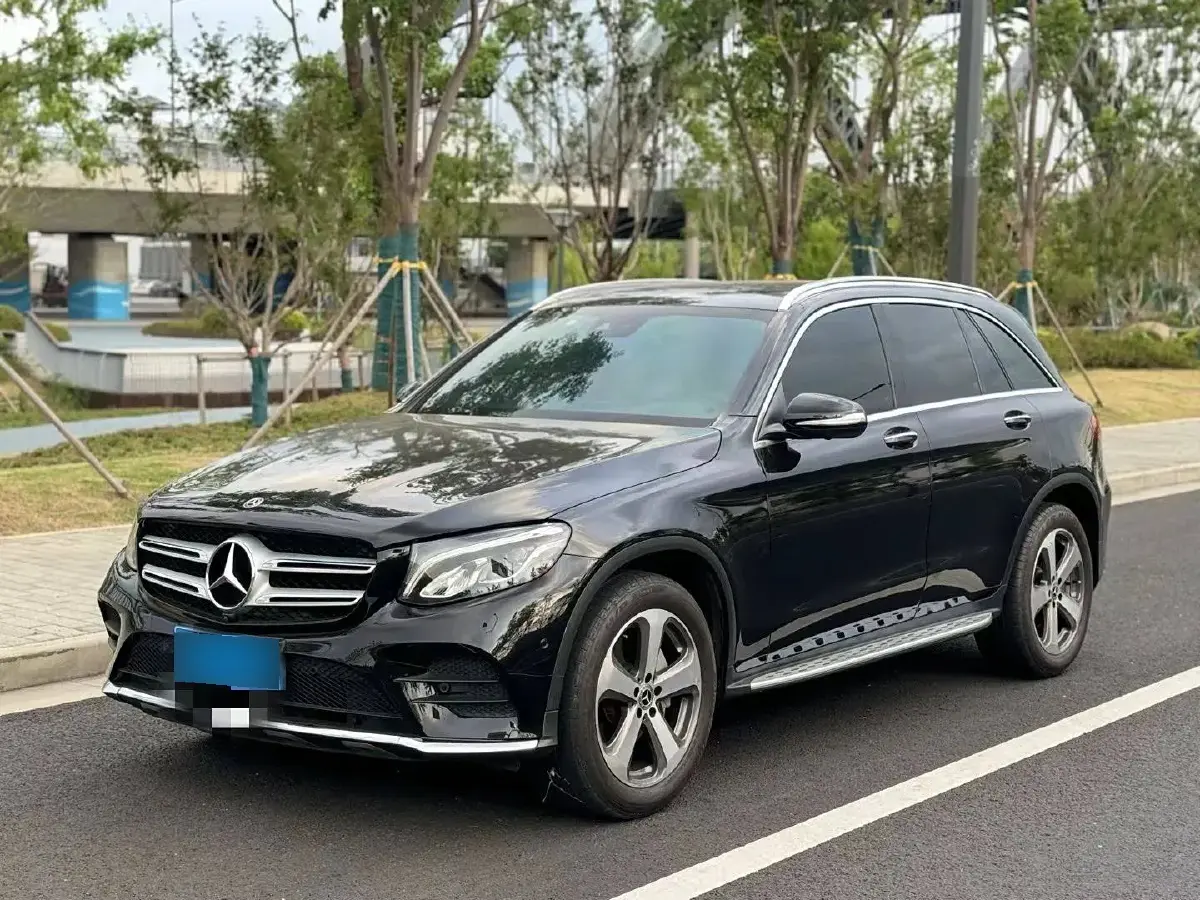 2017 Mercedes-Benz GLC Class 2.0T 211HP L4 9AT