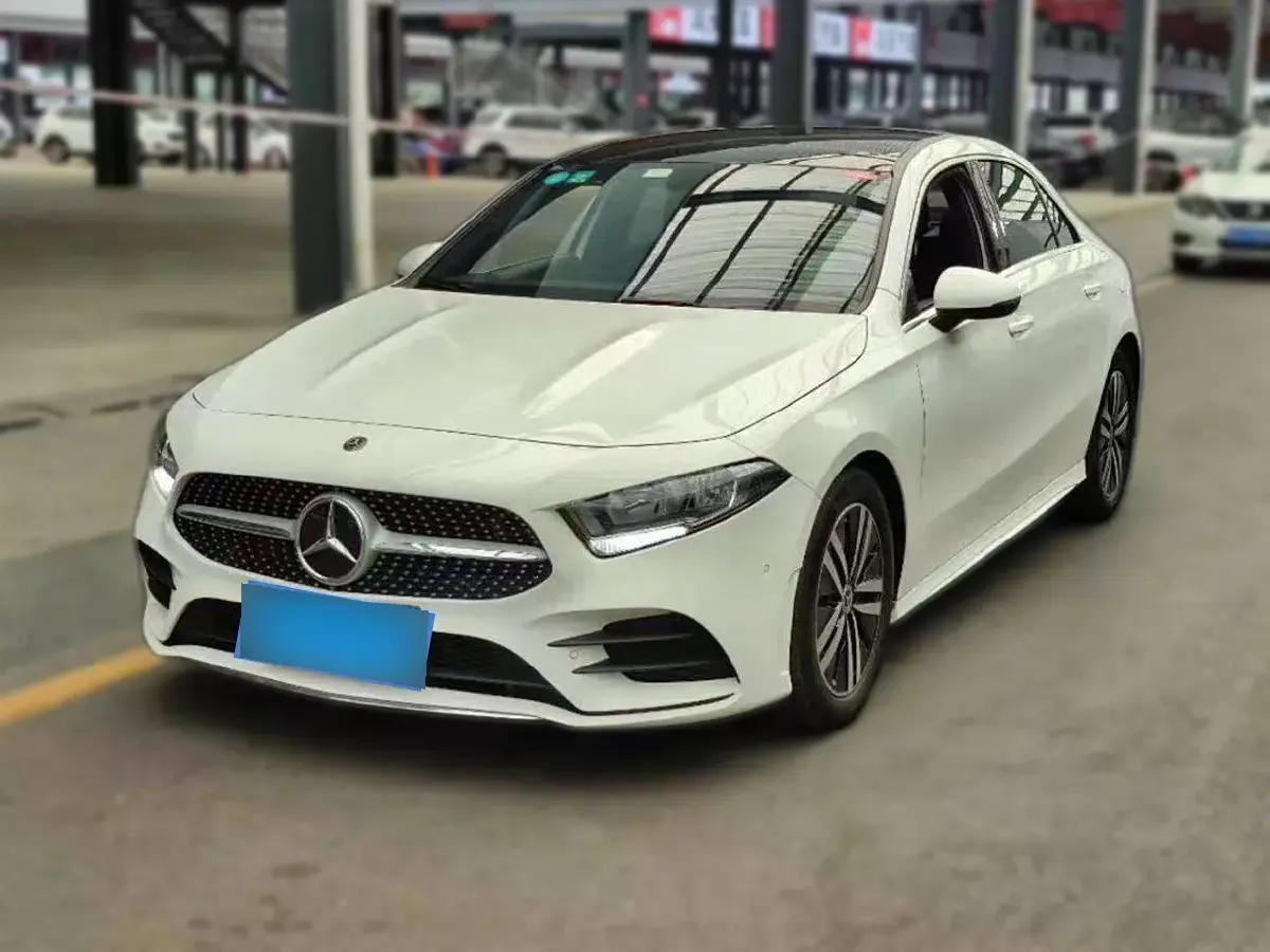 2020 Mercedes-Benz A Class 1.3T 163HP L4 7DCT
