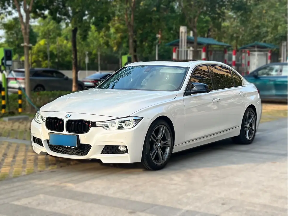 2017 BMW 3 Series 2.0T 184HP L4 8AT