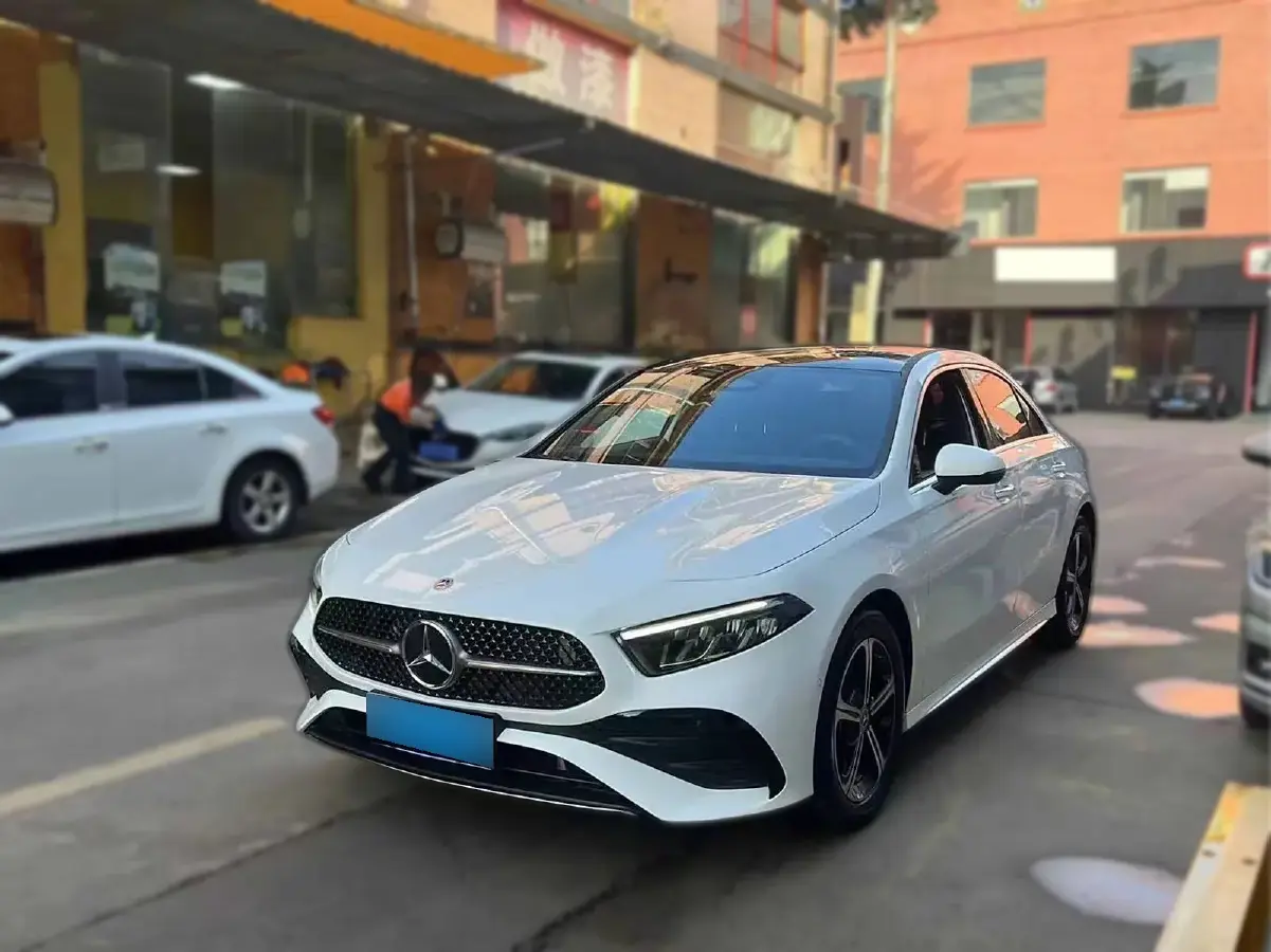 2023 Mercedes-Benz A Class 1.3T 163HP L4 7DCT