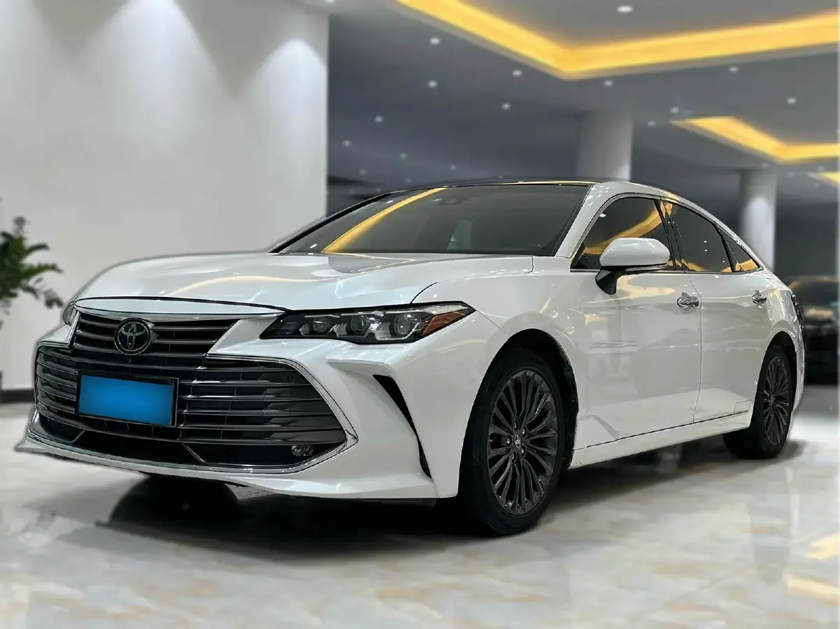 2019 Toyota Avalon 2.5L 209HP L4 8AT