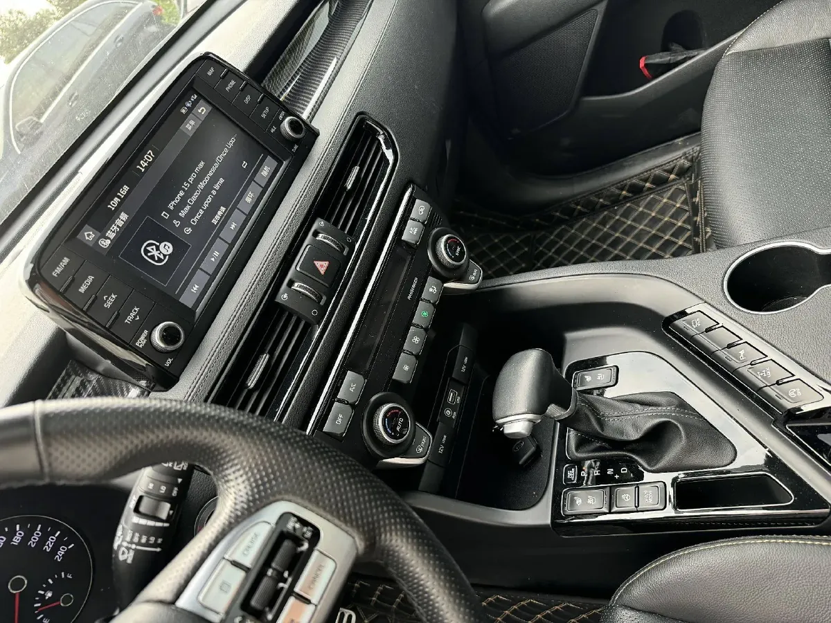 2020 Kia KX7 2.0T 241HP L4 6AT,autocango,china used car exporter,china ev exporter,chinese used car exporter,chinese used ev exporter