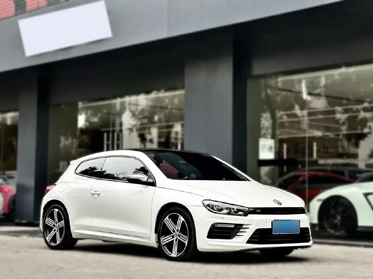 2015 Volkswagen Scirocco 2.0T 256HP L4 6DCT