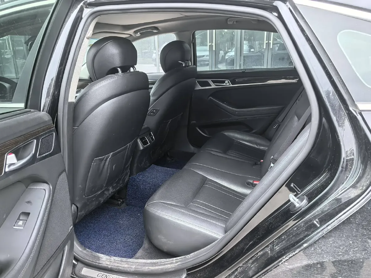 2015 Hyundai Cenesis 3.0L 257HP V6 8AT,autocango,china used car exporter,china ev exporter,chinese used car exporter,chinese used ev exporter