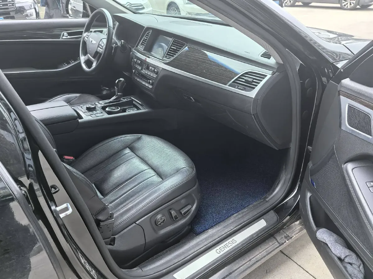 2015 Hyundai Cenesis 3.0L 257HP V6 8AT,autocango,china used car exporter,china ev exporter,chinese used car exporter,chinese used ev exporter