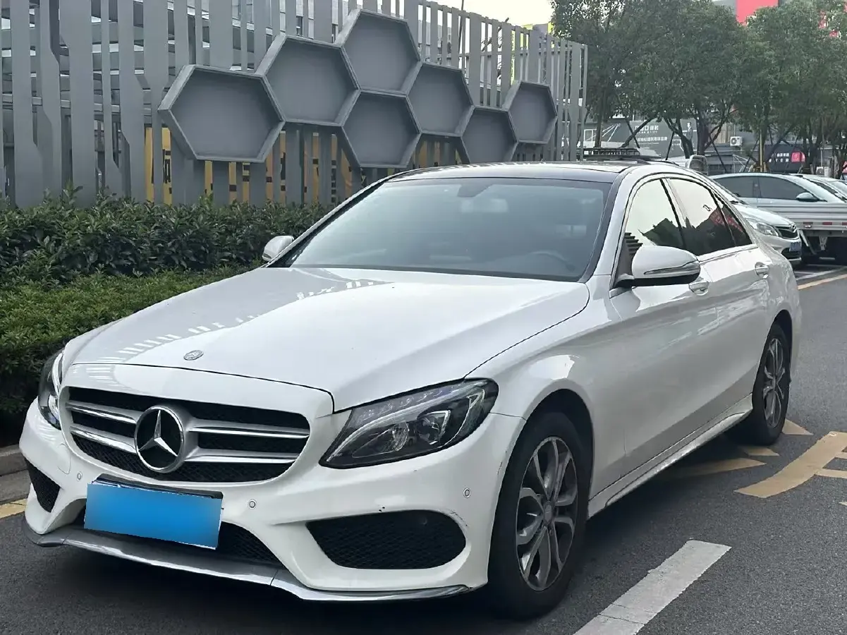 2015 Mercedes-Benz C Class 2.0T 184HP L4 7AT